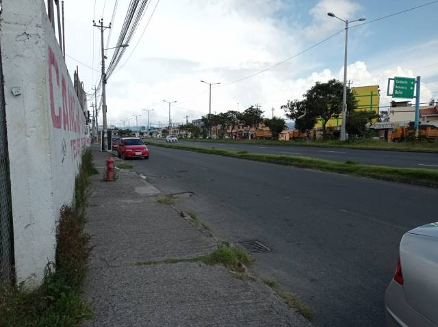 Terreno en la Panamericana Norte Calderon