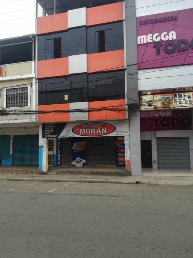 Venta de Edificio en Centro Chone.