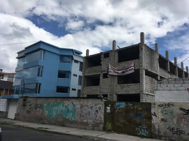 EDIFICIO EN CONSTRUCCIÓN EN VENTA