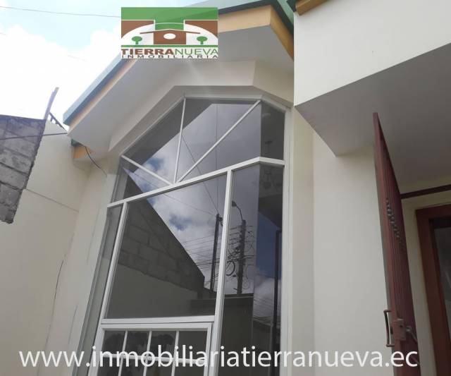 SE VENDE UNA HERMOSA CASA EN OTAVALO