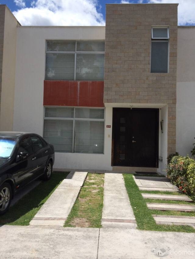 Vendo hermosa Casa en conjunto privado sector Valle de los Chillos, Zona Segura