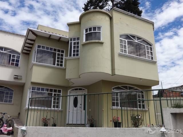 VENDO CASA EN CARCELEN INDUSTRIAL