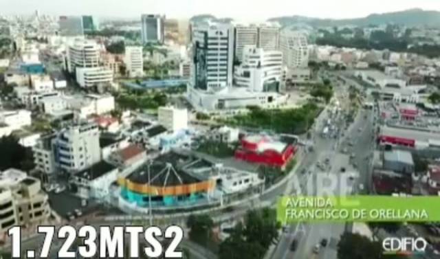 TERRENO ESQUINERO EN ZONA COMERCIAL DE GUAYAQUIL, ECUADOR FRENTE A MALL DEL SOL