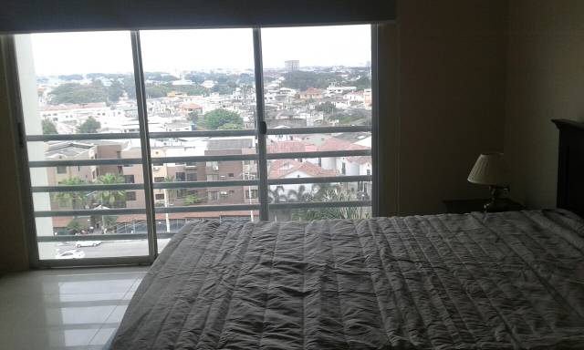 Alquilo/vendo Suite Amoblada Tipo Loft en La Vista Towers, a 3 min del City Mall