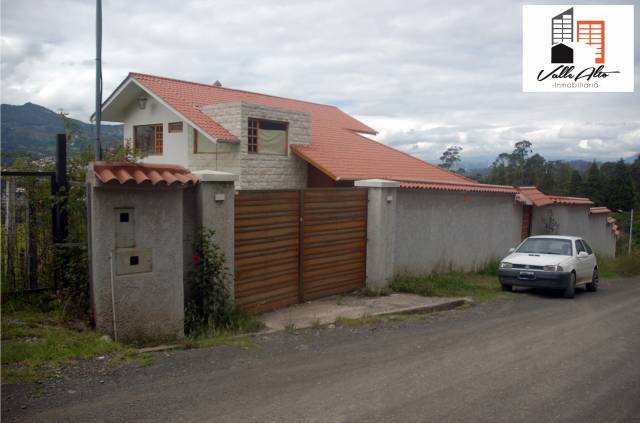 TERRENO AMPLIO Y FUNCIONAL EN CHALLUABAMBA.