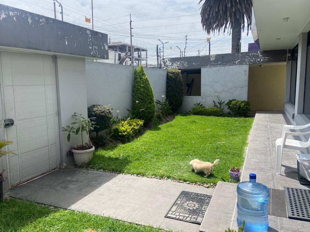 Venta Casa  320 m, sector Río Coca.