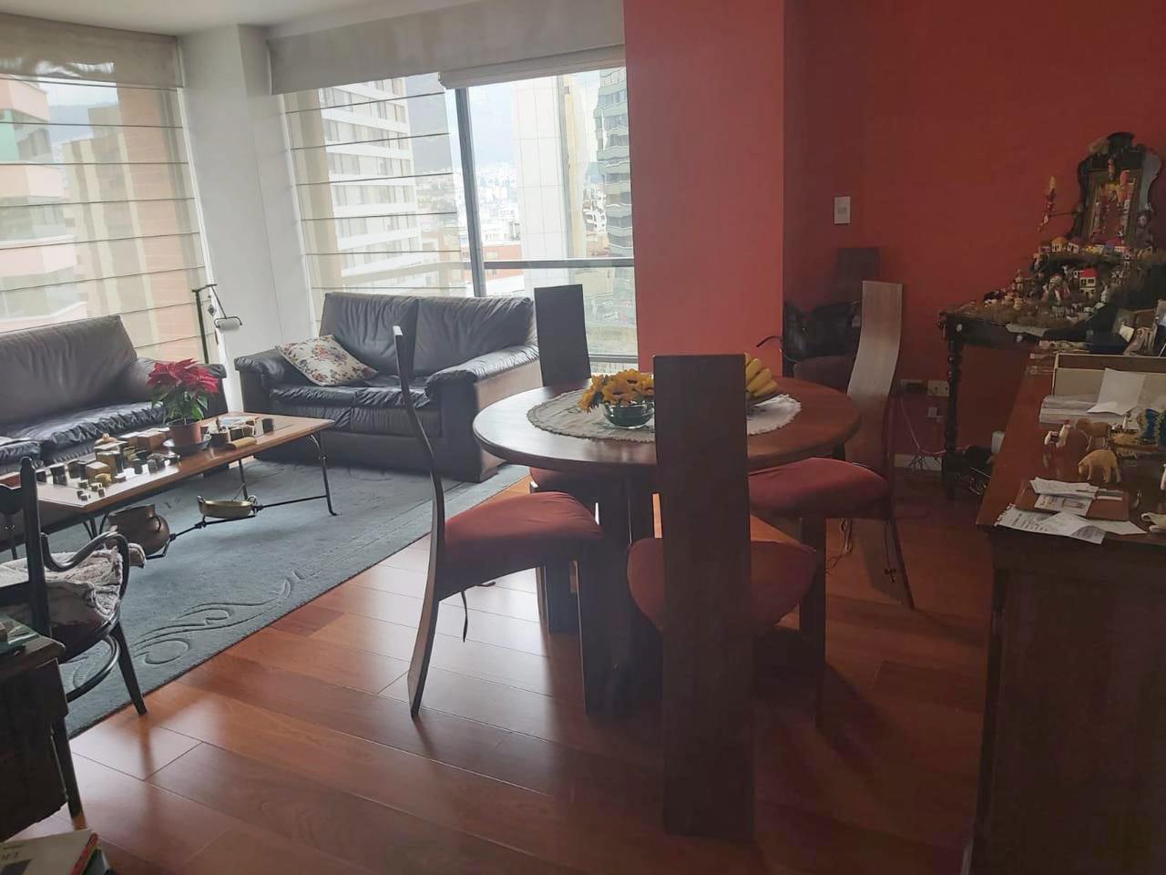 Departamento de venta en la 12 de octubre cerca de conocido hotel