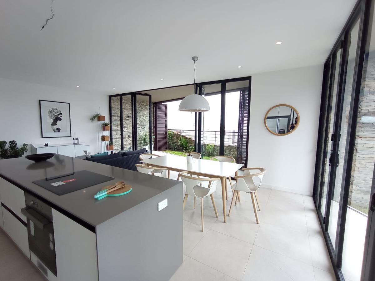 Venta Espectacular Suite de lujo en el Piso 7 – Cumbayá. Proyecto Aquarela