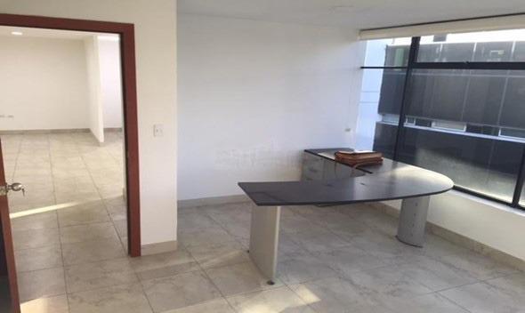 Oficina de Venta, 120 m2 Centro Financiero - Comercial y Plataforma Gubernamental