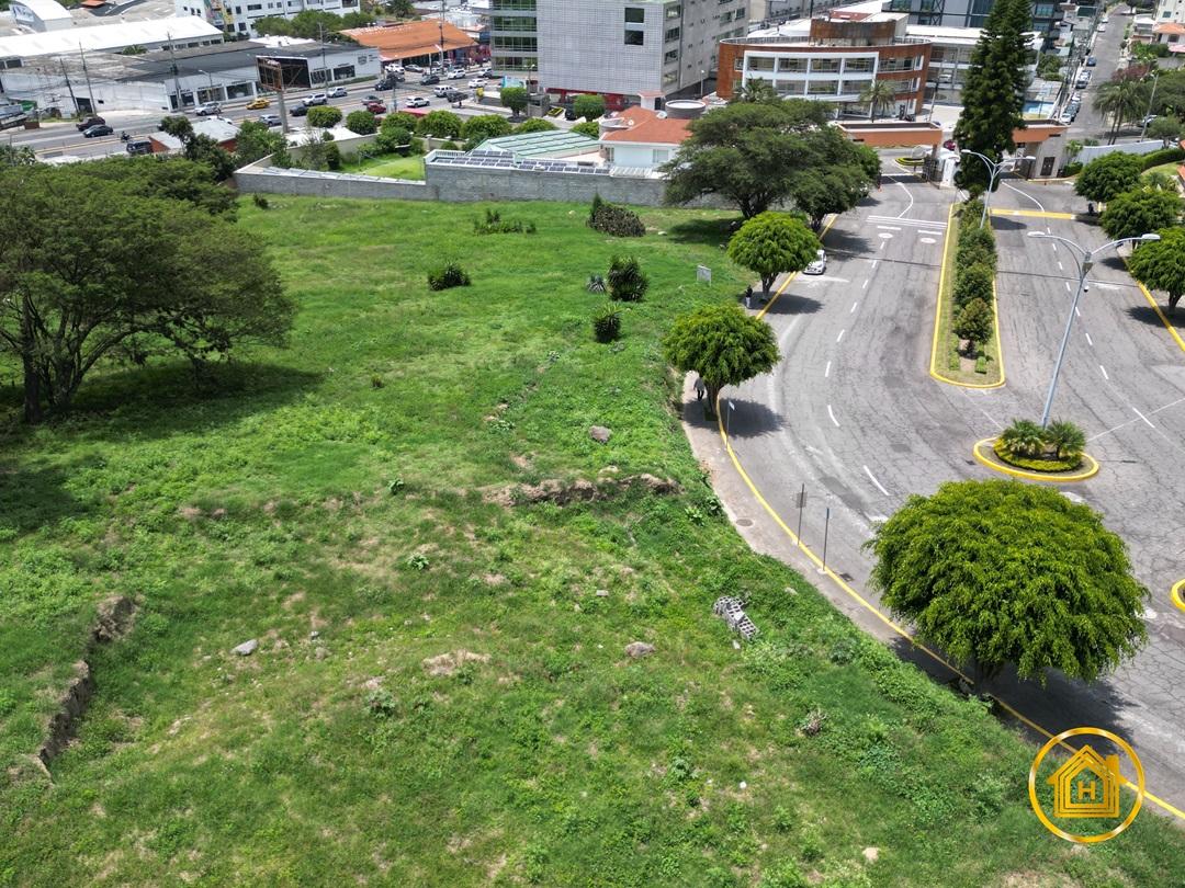 Terreno en venta de 1586m Ideal para proyecto residencial  sector La Primavera-Cumbayá