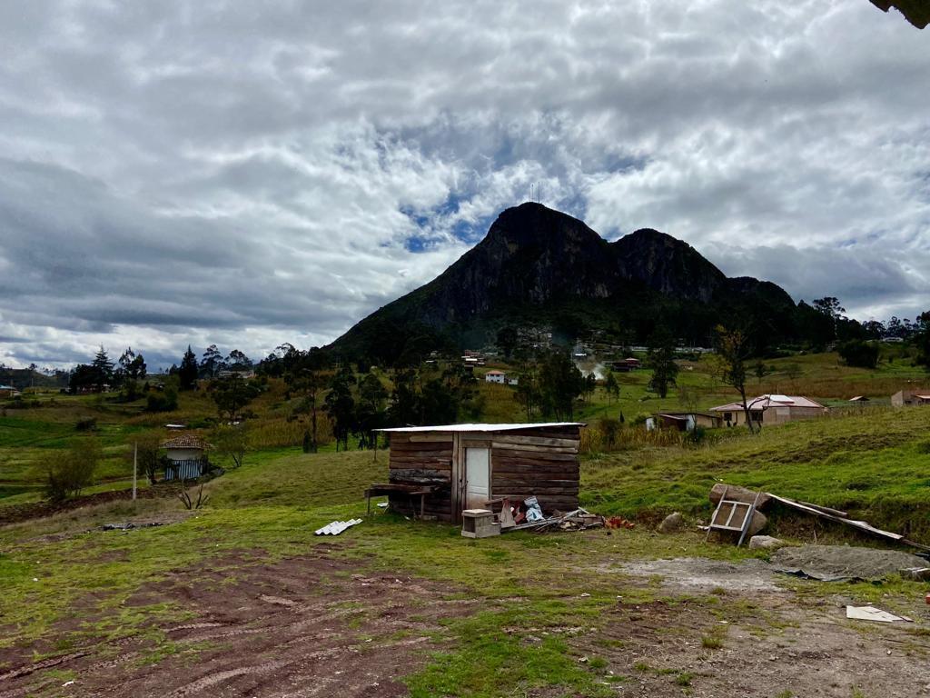 HERMOSA QUINTA, 3900 METROS - PAMPACRESPO