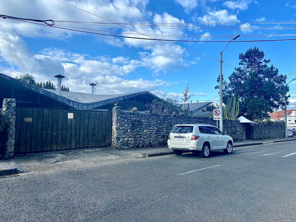 CASA EN RENTA PARA INSTITUCIONES