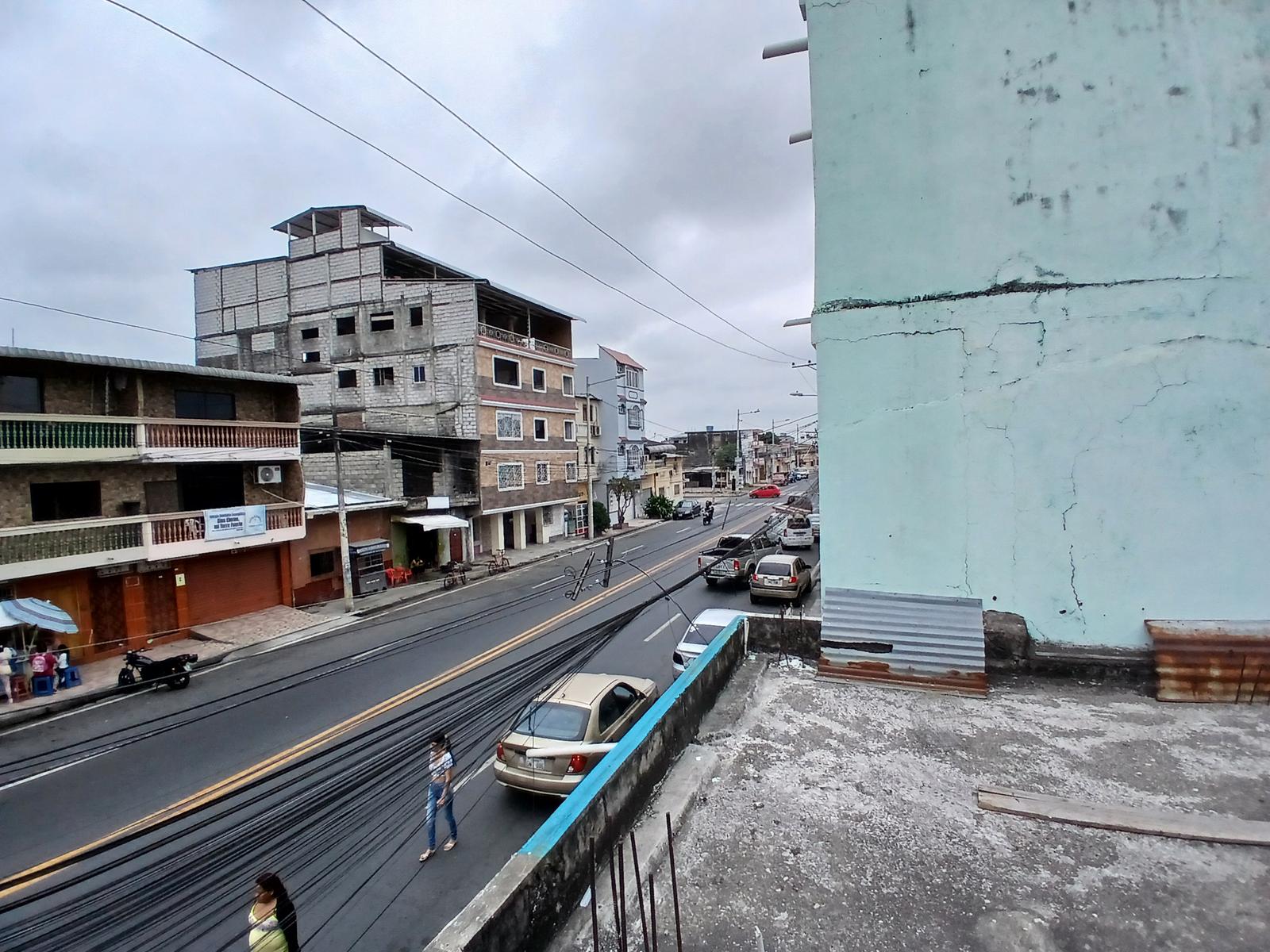 VENTA  EDIFICIO EN SECTOR COMERCIAL DEL SUR OESTE DE GUAYAQUIL (RS)