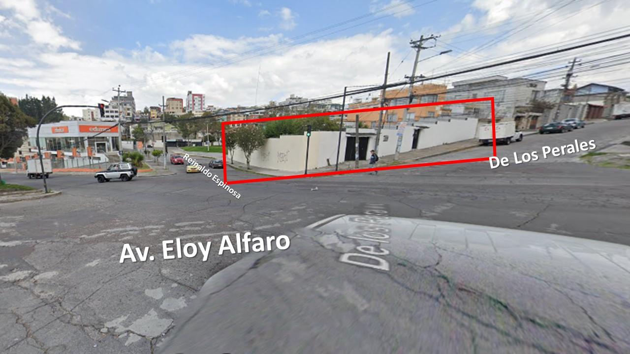 Terreno en Venta - 3 frentes Av. Eloy Alfaro & Perales (entre Granados y el Inca)