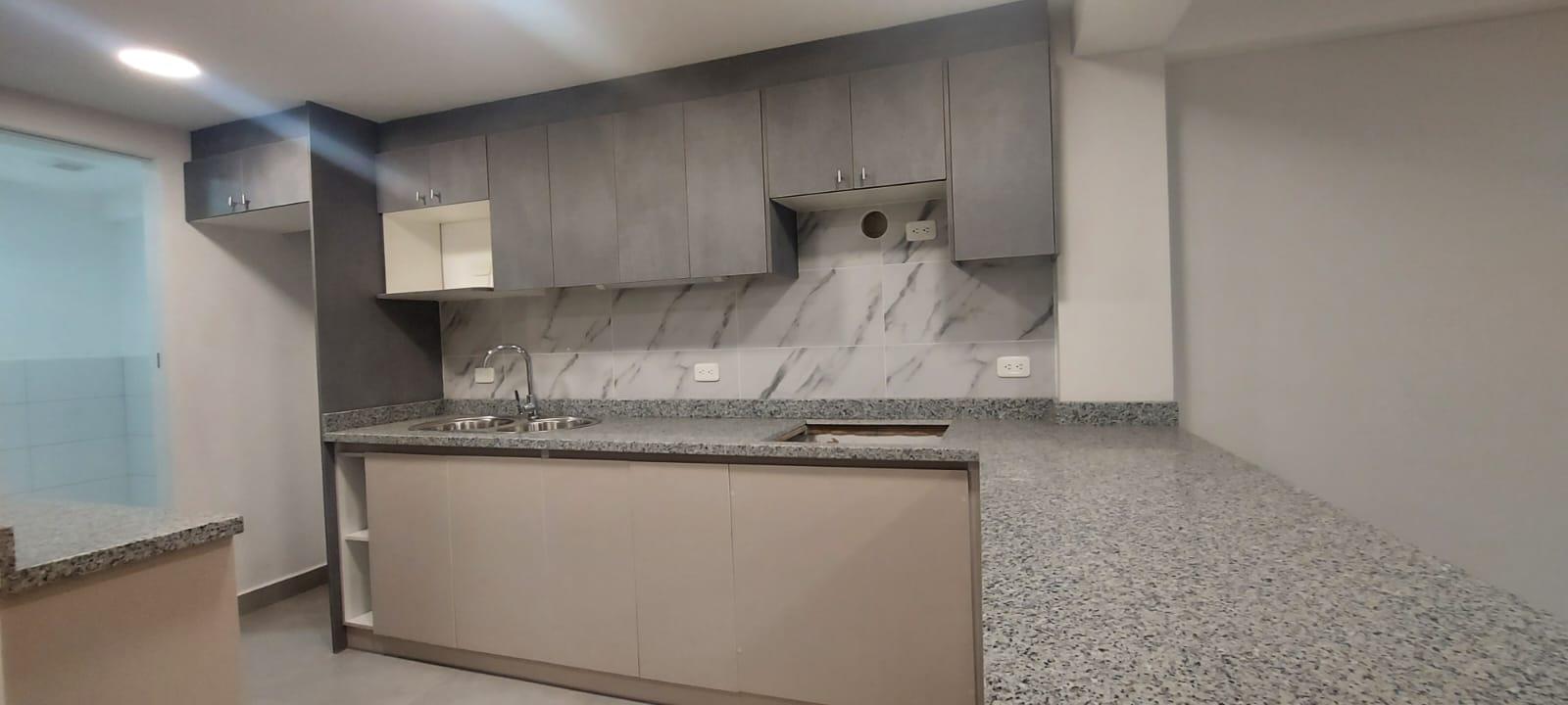 Se vende departamento en Lirios de Carcelén