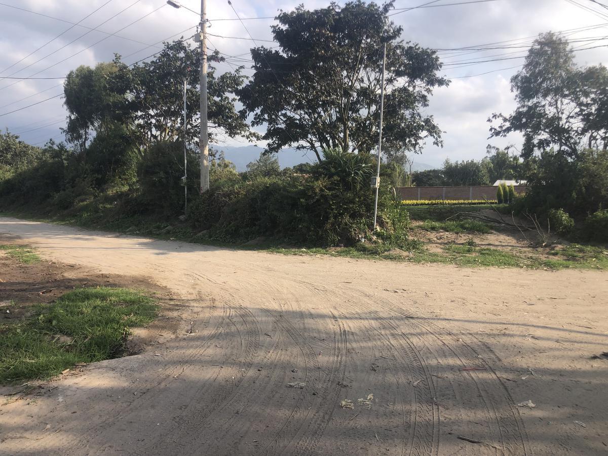 Espectacular terreno de venta, diagonal a la entrada de Pakakuna, la mejor ubicación de Checa