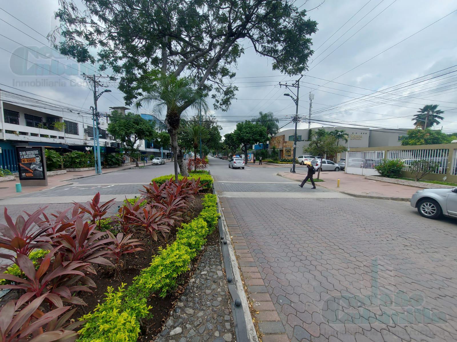 ALQUILER DE TERRENO EN AVENIDA LAS LOMAS URDESA