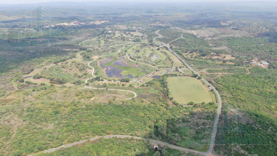 VENTA DE MACROLOTE VIA A LA COSTA JUNTO AL FUTURO AEROPUERTO SECTOR DAULAR