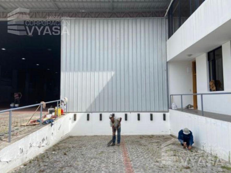 POMASQUI - MITAD DEL MUNDO, ESPECTACULAR BODEGA  DE 3.355,00 m2 EN RENTA