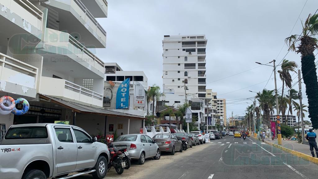 VENTA DE TERRENO AL PIE DEL MALECON DE SALINAS