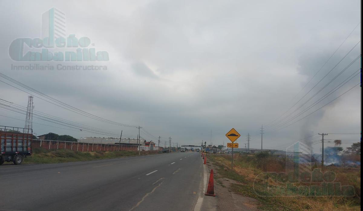 SE VENDE MACRO LOTE INDUSTRIAL CON CRÉDITO DIRECTO AL PIE DE LA  VÍA DURÁN TAMBO KM 9