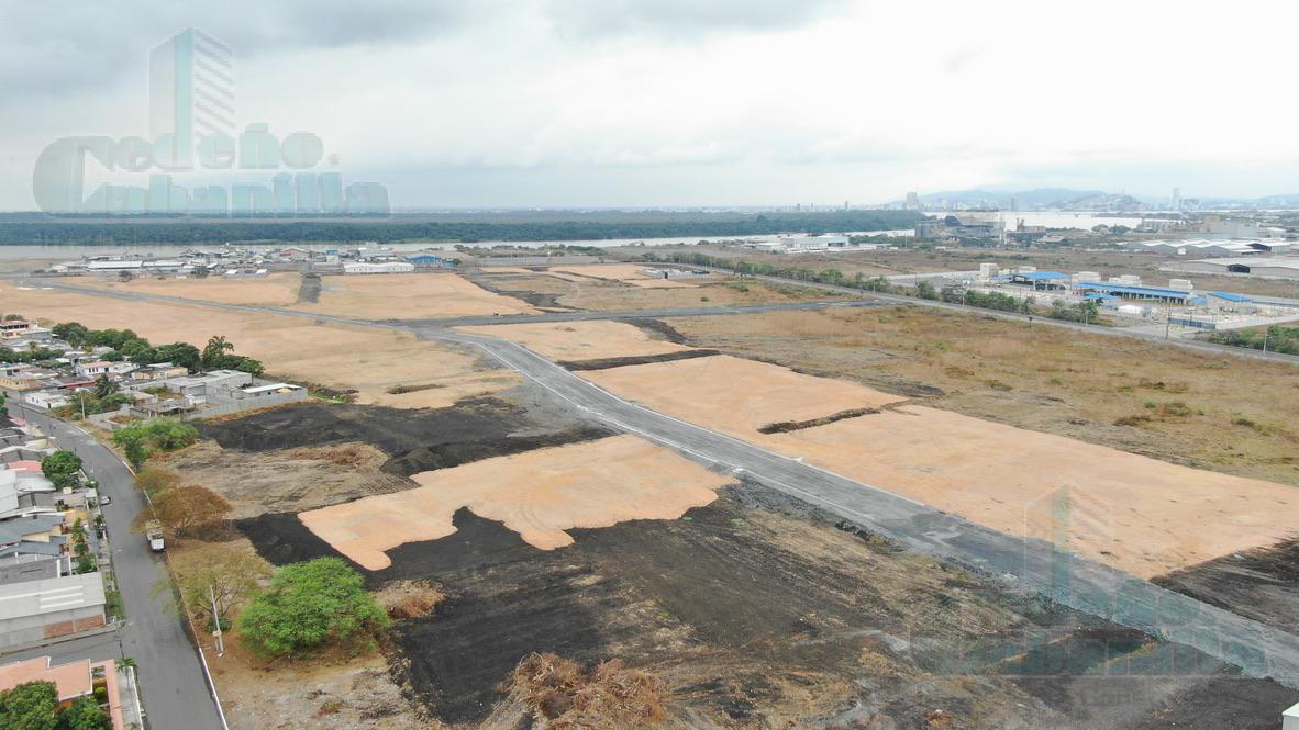 TERRENO CON FRENTE A AVENIDA PRINCIPAL DE LOTIZACIÓN INDUSTRIAL EN DURÁN LOTE A2