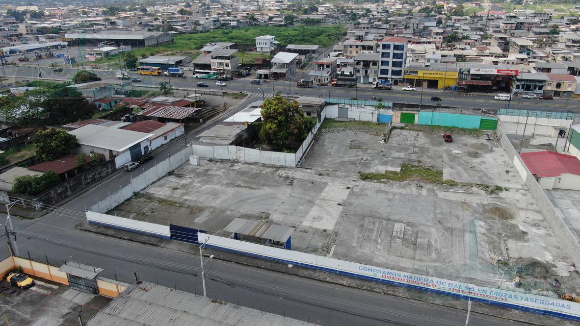 ALQUILER DE TERRENO COMERCIAL AL INGRESO DE QUEVEDO