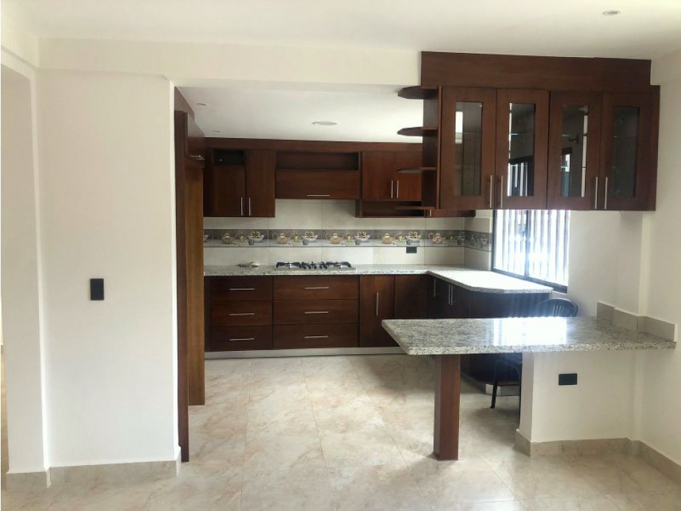 VENDO CASA RENTERA SECTOR UNCOVÍA, REMODELADA.