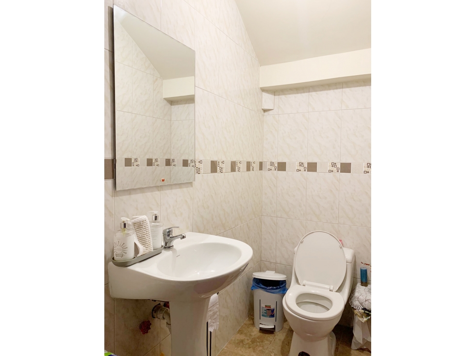 CASA EN VENTA CUENCA  - COLEGIO SANTA ANA