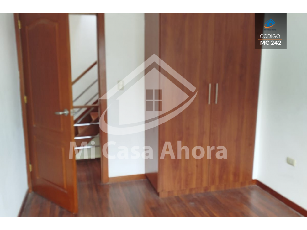 CASA DENTRO DE CONDOMINIO EN VENTA