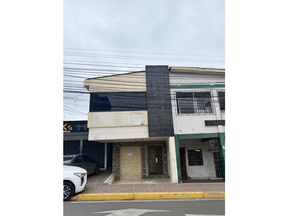 Alquilo Local Comercial en Libertad planta baja