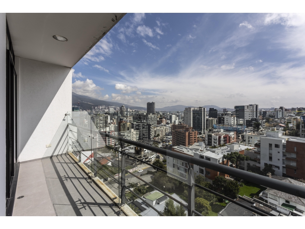 Bellavista, PH, 170 m2, 3 habitaciones, 4 baños, 2 parqueaderos,balcón