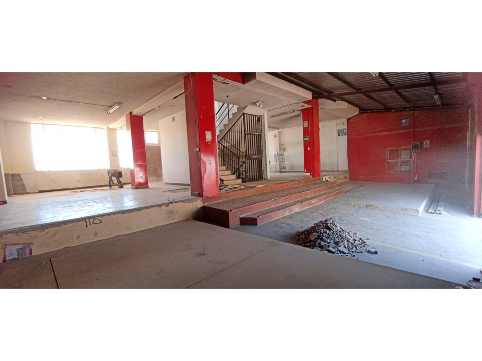 Cotocollao, Casa Comercial en renta, 426 m2, 3 ambientes, 4 baños, 5 parqueaderos