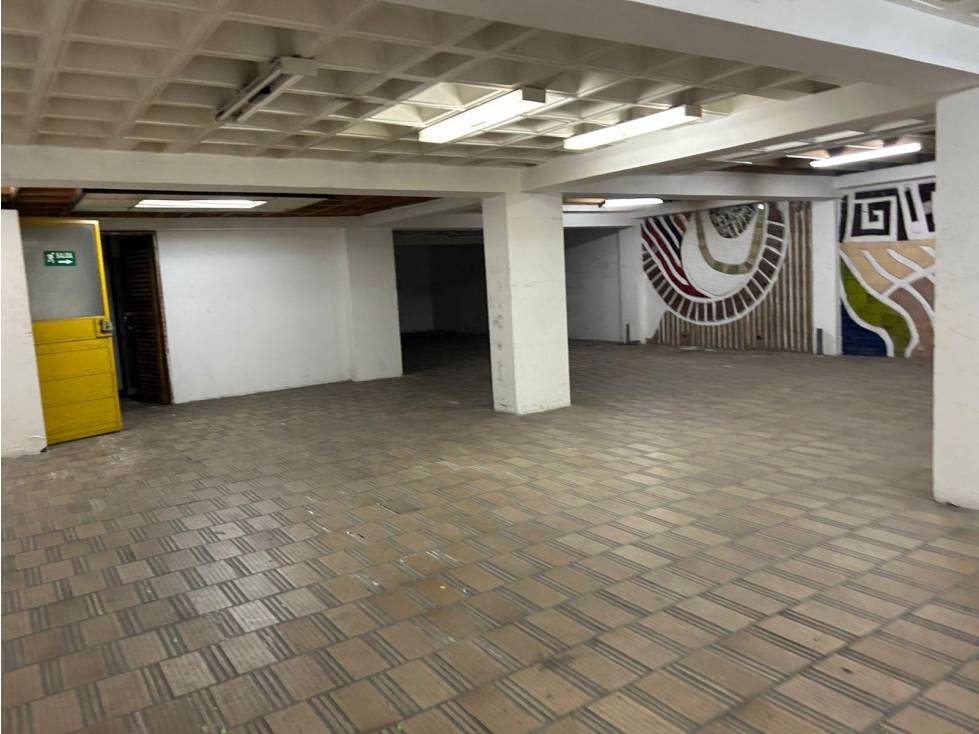 Jipijapa, Local Comercial en renta, 146 m2, 1 ambiente, 1 baño, 2 parqueaderos