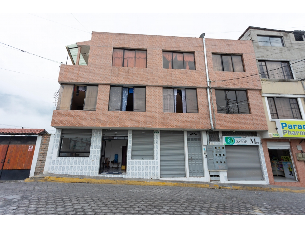 Pomasqui, Vender Edificio Rentero en Venta, 606,04m2, 3 plantas