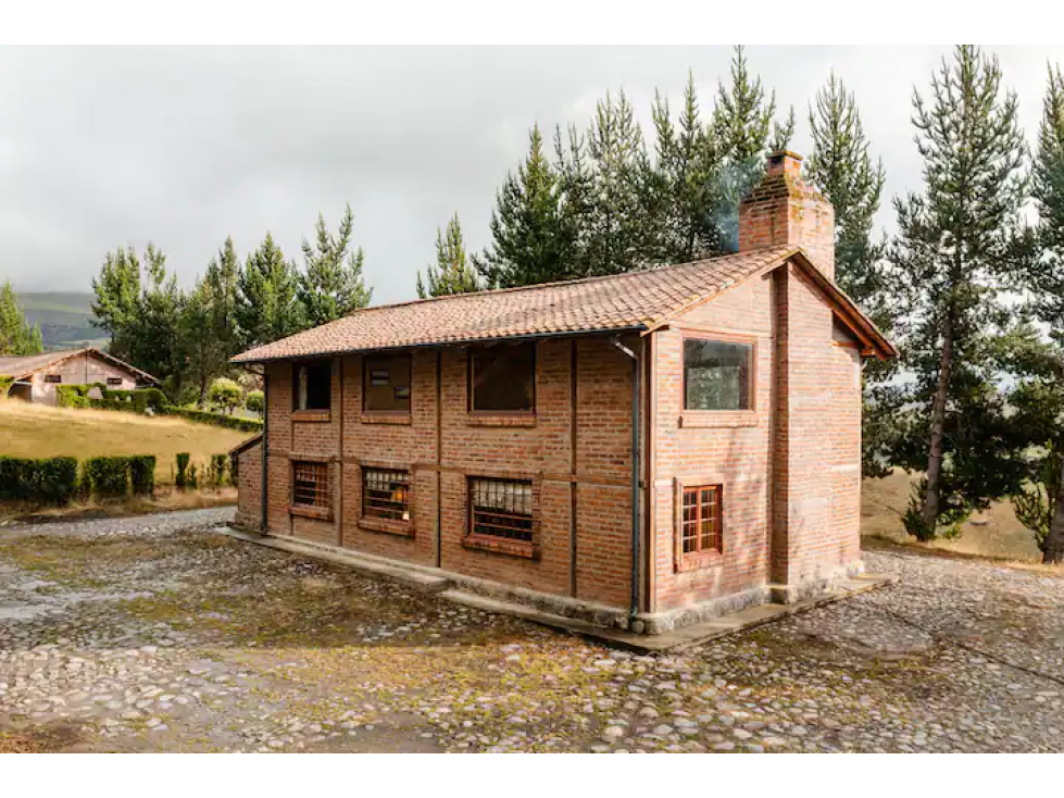 HACIENDA DE  62 HECTÁREAS A 30 MINUTOS DE CAYAMBE