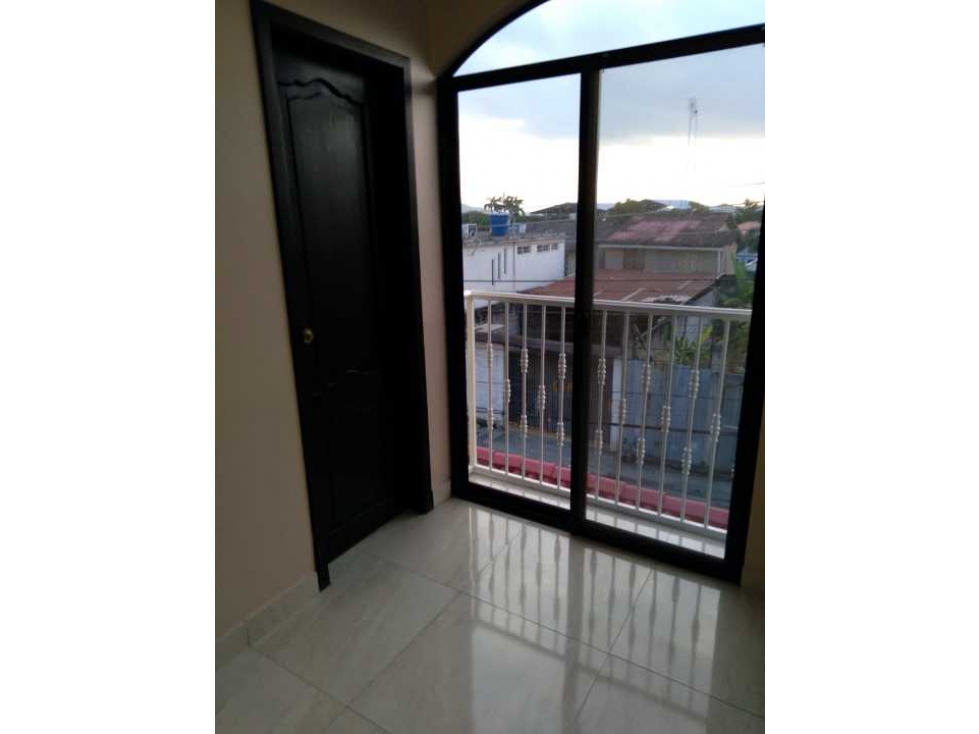 Vendo Amplia Casa en ciudadela Mirador del Norte