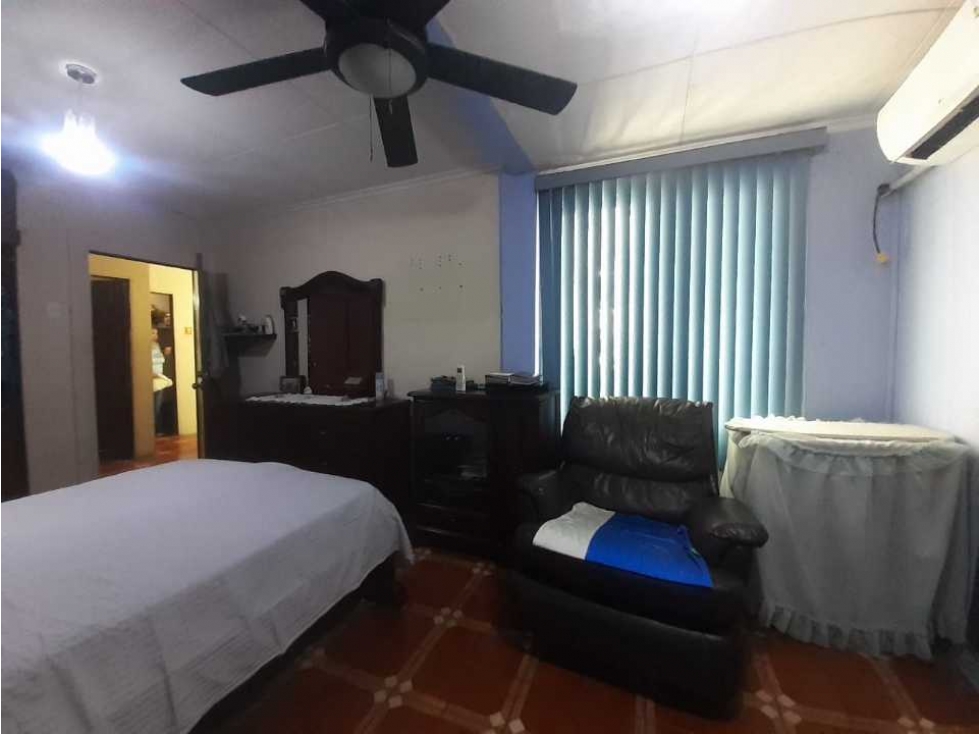 VENDO CASA SAUCES 7 NORTE GUAYAQUIL