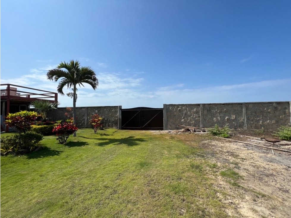 Vendo Propiedad Grande Cerca al Mar en Punta Carnero Salinas