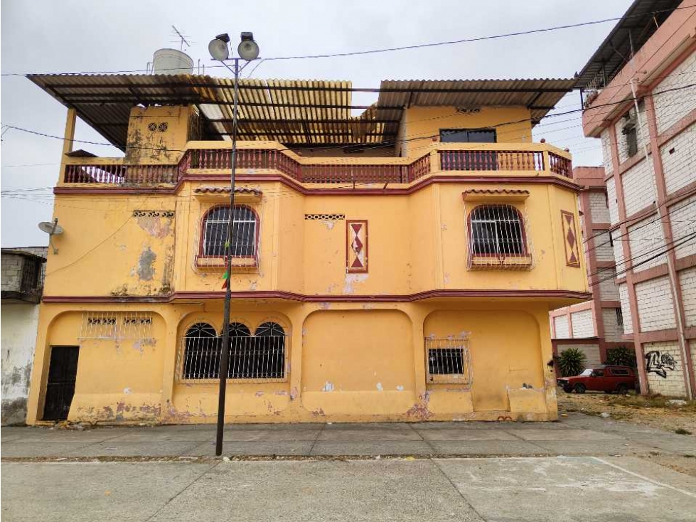 VENTA DE CASA RENTERA, SAUCES 4 NORTE DE GUAYAQUIL.