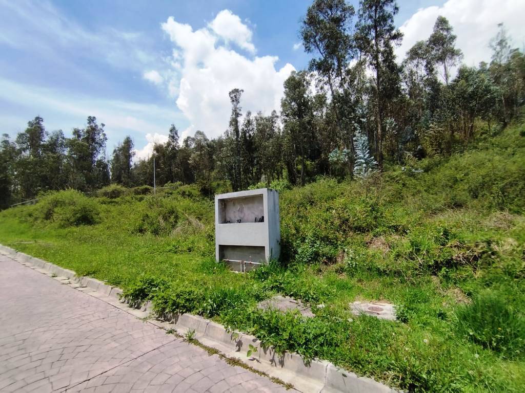 Terreno de 700 m2 en venta sector UIDE