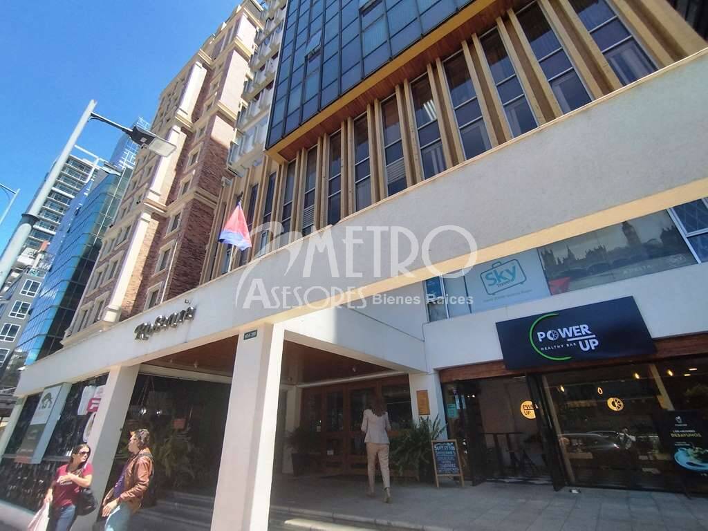 Oficina en venta 165 m2 en Av. República del Salvador