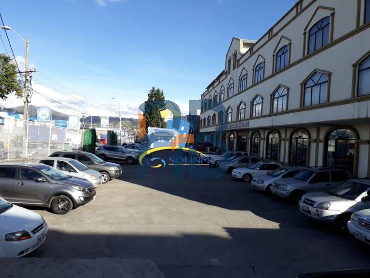 Edificio comercial en venta en pleno Parque Industrial de Cuenca