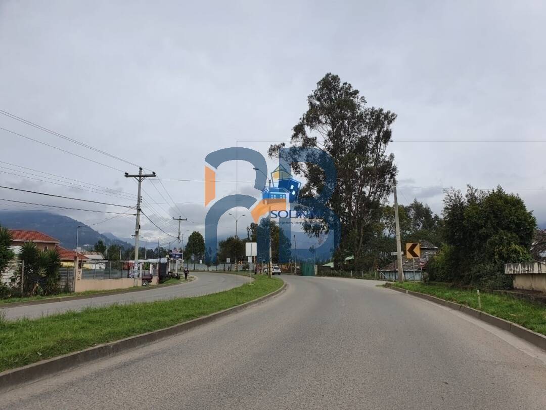 Terreno en venta plano con frente a la Autopista de San Joaquin