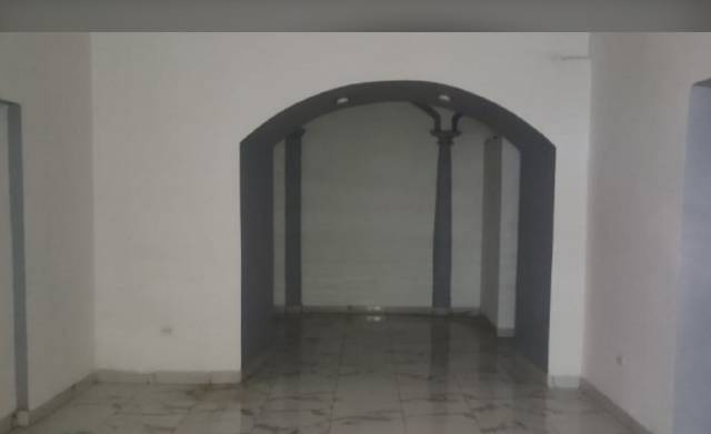 ARRIENDO LOCAL  COMERCIAL CENTRO  HISTORICO QUITO