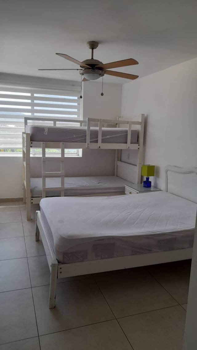 EN VENTA, HERMOSO DEPARTAMENTO AMOBLADO CON VISTA AL MAR