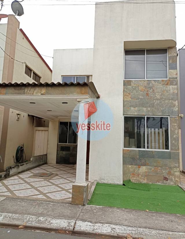 Vendo CASA – Urb Castilla VIA Samborondón